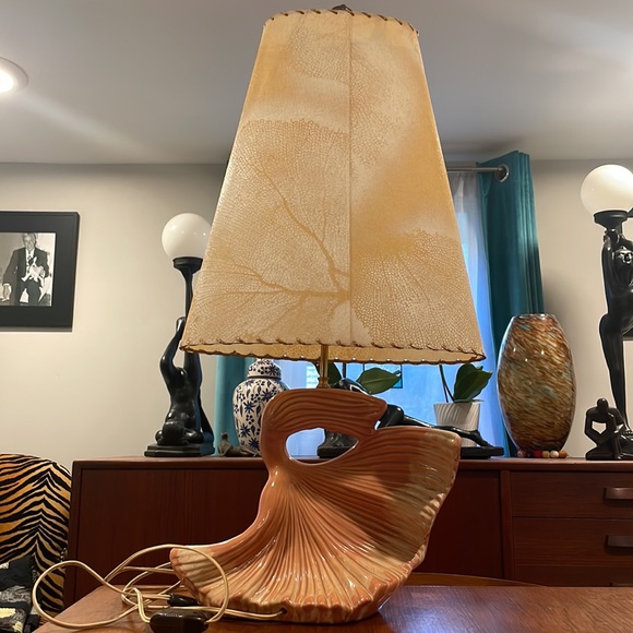 Incredible MCM table lamp with parchment shade. Pink. 31”H to finial 14”W - Picture 2 of 8